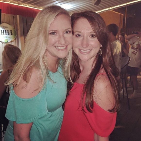 Meet your Posher, Brooke - Picture 1 of 1